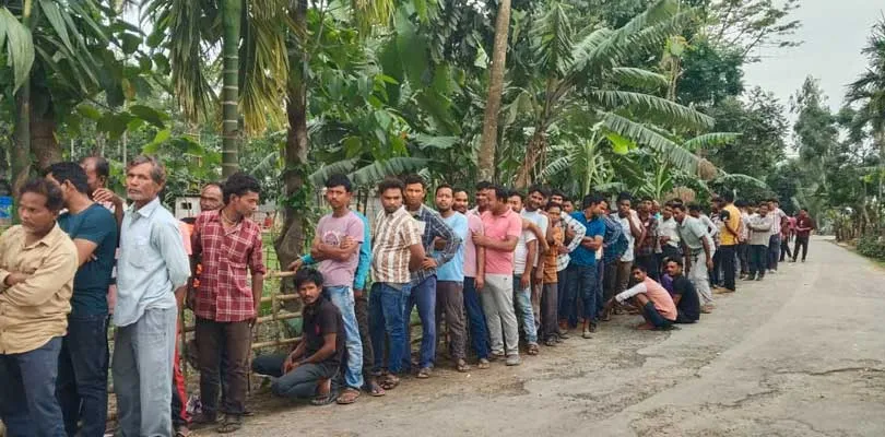 রাজ্যে দুপুরে ১টা পর্যন্ত ভোট পড়লো ৬২.১৮ শতাংশ