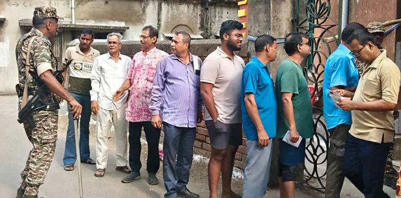 উত্তর কলকাতা জেলায় দুপুর ১ টা পর্যন্ত ৬০.১৮  শতাংশ ভোট পড়েছে