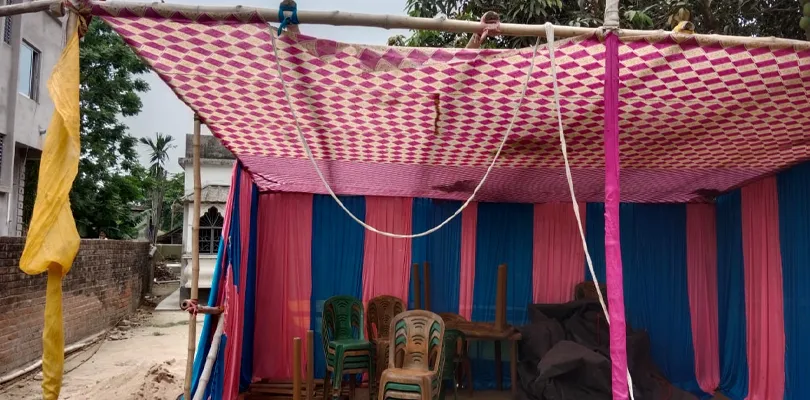 কল্যাণী বিধানসভার সুগুনা পঞ্চায়েতের ৬৫ ও ৬৬ নম্বর বুথের বাইরে তৃণমূলের ক্যাম্প ভেঙে দেওয়ার অভিযোগ কেন্দ্রীয় বাহিনীর বিরুদ্ধে