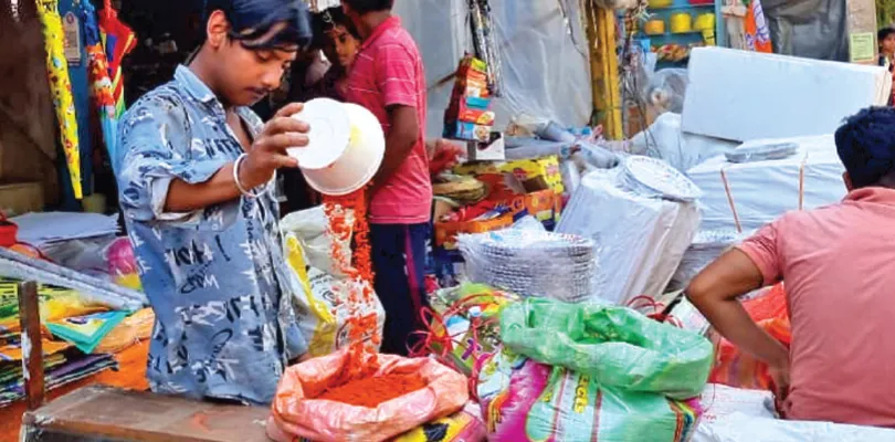 ঝাড়গ্রামের ৪ আসনে জয় নিয়ে আত্মবিশ্বাসী তৃণমূল, লাড্ডু বিতরণের প্রস্তুতি বিজেপিরও