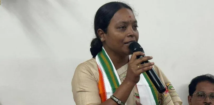 বিনপুর আসনে দশম রাউন্ড শেষে ১০ হাজার ৬৭৭ ভোটে পিছিয়ে তৃণমূলের বীরবাহা হাঁসদা
