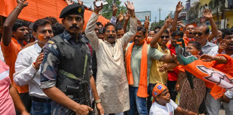 জেলায় গেরুয়া ঝড়, ১৪ আসনে জয়ী বিজেপি তৃণমূলের দখলে তিনটি