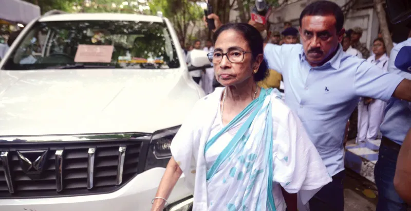 ভবানীপুরে ইন্দ্রপতন! পরাজিত মমতা, জয়ী শুভেন্দু
