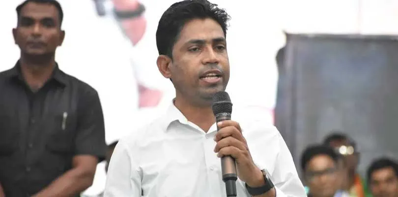 কেন্দ্রীয় বাহিনীর নজরবন্দী ফলতার তৃণমূল প্রার্থী জাহাঙ্গীর খান