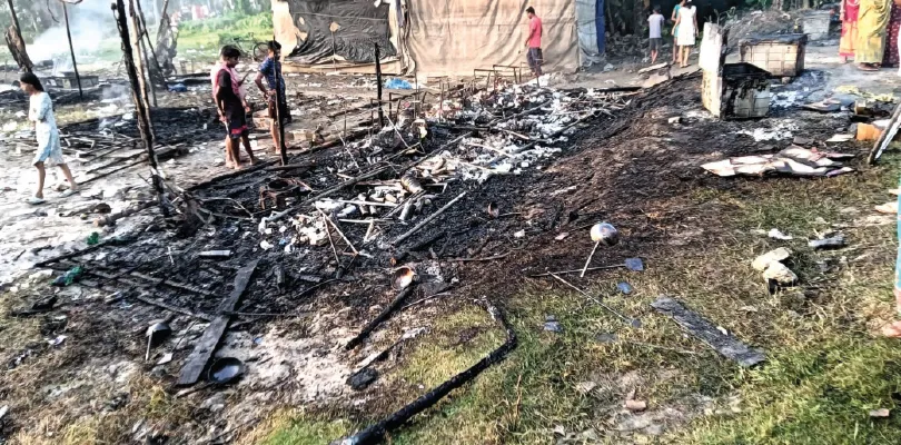শ্যামপুরের মেলায় আগুন, পুড়ে ছাই একাধিক দোকান