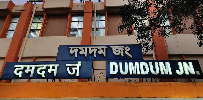 দমদমে পয়েন্ট বিভ্রাট, দু’ঘণ্টা ট্রেন চলাচল ব্যাহত