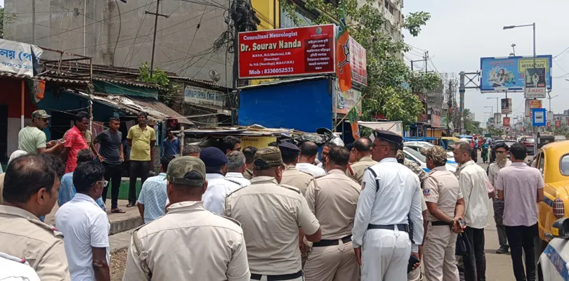 বিটি রোডের ফুটপাত, সার্ভিস রোড দখলমুক্ত করতে সমীক্ষা সোদপুরে