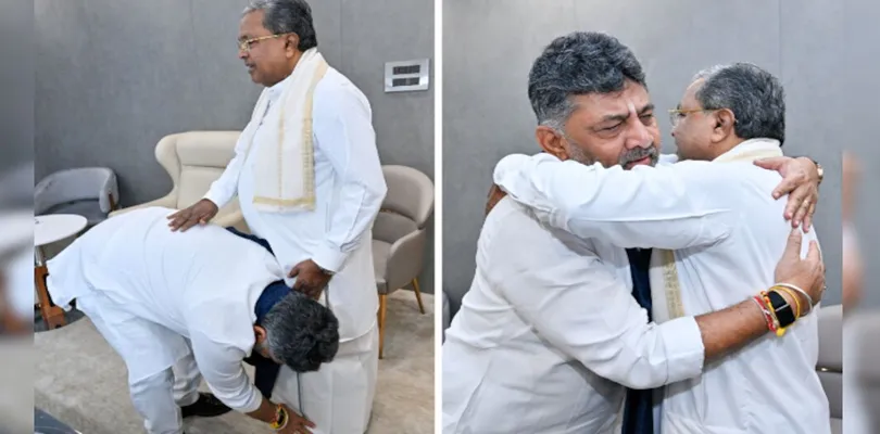 সকাল সকাল সিদ্ধারামাইয়ার বাসভবনে হাজির ডি কে শিবকুমার, পা ছুঁয়ে চাইলেন আশির্বাদ