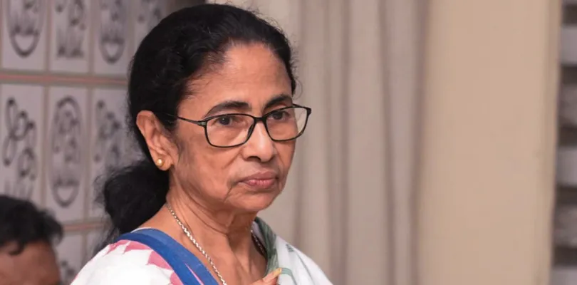 ভোট লুট-সন্ত্রাসের অভিযোগে পথে নামছেন মমতা