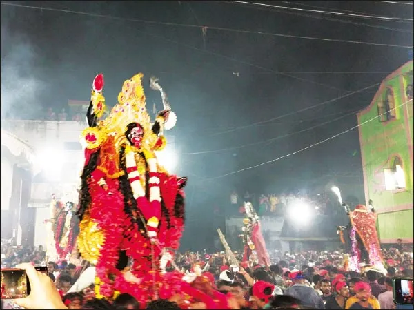 কালীদৌড় দেখতে ভিড় মালতীপুরে