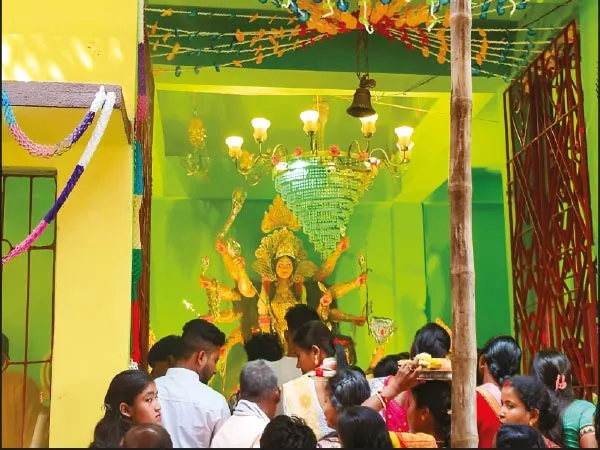 দুর্গাপুজোয় উচ্ছ্বাস চোপড়াবাসীর
