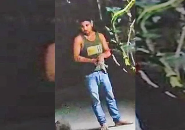 ভীমপুরে বন্দুক হাতে মস্তানি তৃণমূল নেতার,&nbsp;দলীয় নেতাকে শাসিয়ে গ্রেপ্তার