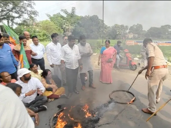 মগরায় নাবালিকাকে ধর্ষণের অভিযোগে গ্রেপ্তার প্রতিবেশী