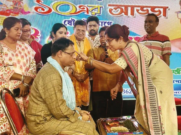 হাসপাতালে ভাইবোন পাতালেন&nbsp;দুই প্রবীণ, উলুধ্বনিতে ভাইফোঁটা