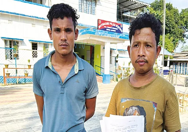 গাড়ি আটকে ২০ হাজার টাকা ছিনতাই, চালককে মারধরের অভিযোগ