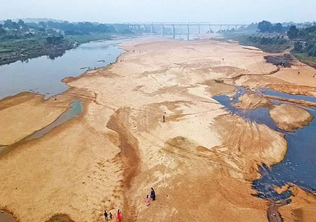 জল ছাড়ছে না ডিভিসি, তীব্র জলকষ্ট আসানসোল শহরে
