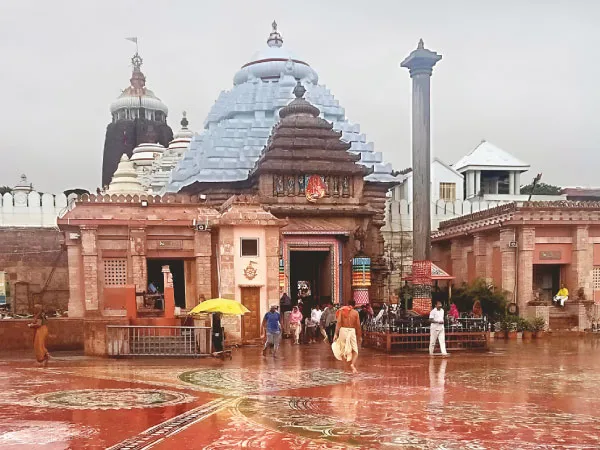 পুরীর জগন্নাথ মন্দিরের প্রাচীরে ফাটল, অমঙ্গলের আশঙ্কায় ভক্তরা