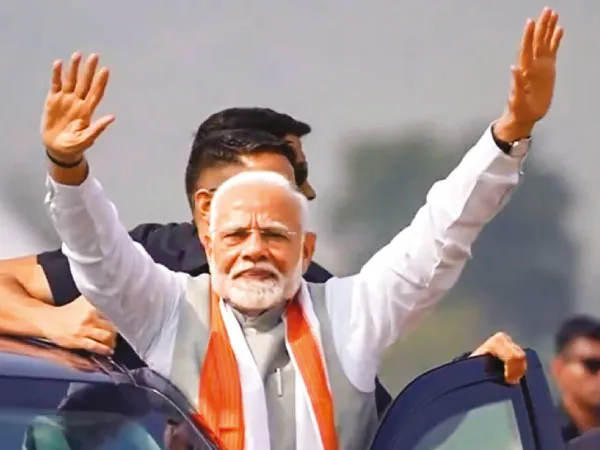 সঙ্ঘ শিরোধার্য, ভোট প্রচারে উগ্র হিন্দুত্বেই ফিরলেন মোদি