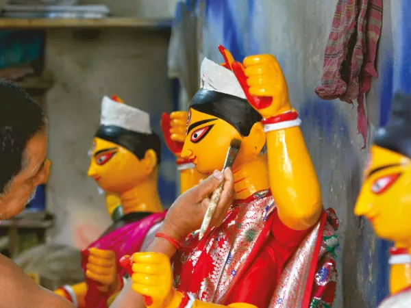 বায়না বেড়েছে জগদ্ধাত্রীর, শিল্পীদের মুখে হাসি