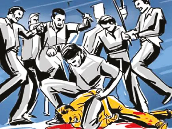 মোচ্ছব করার টাকা না দেওয়ায় মারধর ব্যবসায়ী পরিবারকে, আটক ২ দুষ্কৃতী