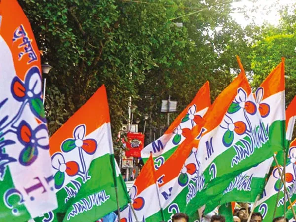 ঘাসফুলের প্রার্থীকে সমর্থন জানিয়ে নৈহাটিতে ডাক্তারদের ভিডিও বার্তা