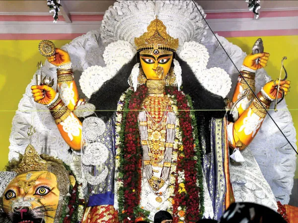 বুড়ি মা-মেজো মা-ছোট মা, ৩ দেবীর পুজো ঘিরে আবেগে ভাসছে কৃষ্ণনগর