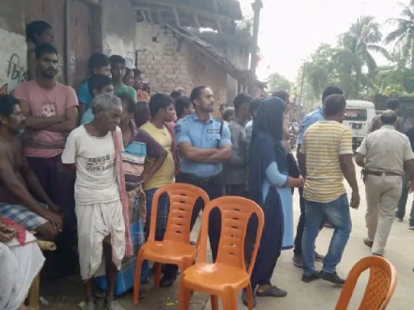 আবাসের সমীক্ষায় এসে দাবি দশ হাজার টাকা, আটক এক&nbsp;
