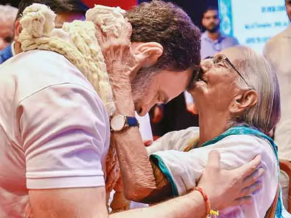 ফের সংরক্ষণে ৫০ শতাংশের সীমা তোলার বার্তা রাহুলের