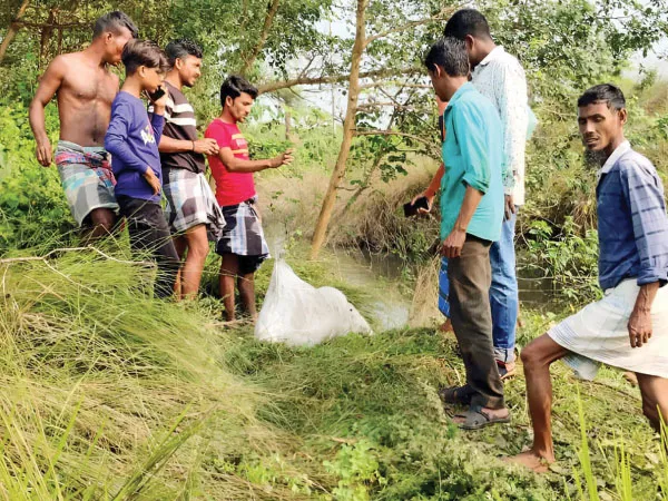 নিখোঁজ যুবকের বস্তাবন্দি দেহ উদ্ধার, আটক প্রেমিকা