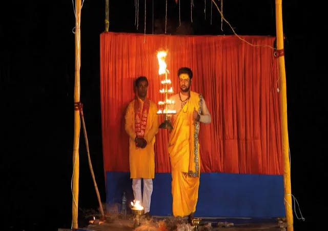 ছটপুজোয় গঙ্গারামপুরের আশ্রমঘাটে গঙ্গারতি