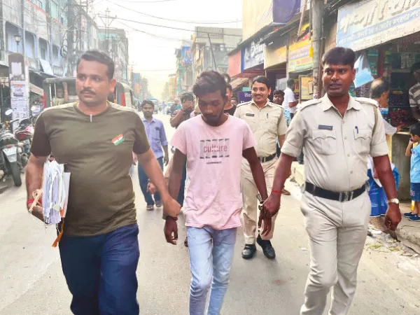 উলুবেড়িয়ায় পুলিসের বাইক চুরির অভিযোগে ধৃত এক,&nbsp;উদ্ধার একাধিক বাইক
&nbsp;