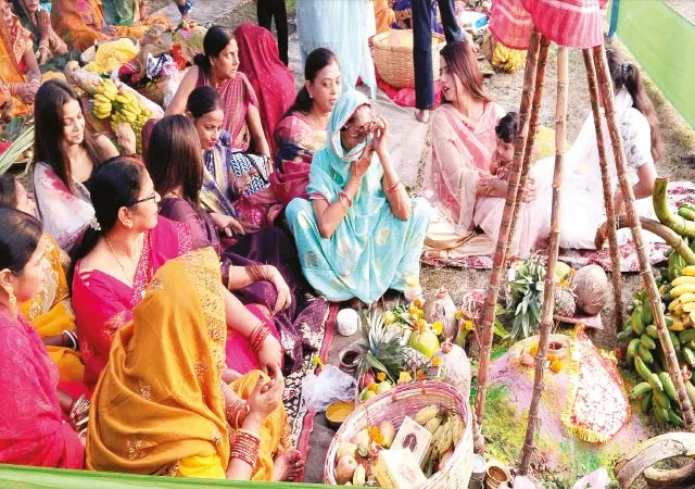দুর্গাচকের শ্রী শ্রী সঙ্কটমোচন সেবা কেন্দ্রের উদ্যোগে ছটপুজো মহোৎসব