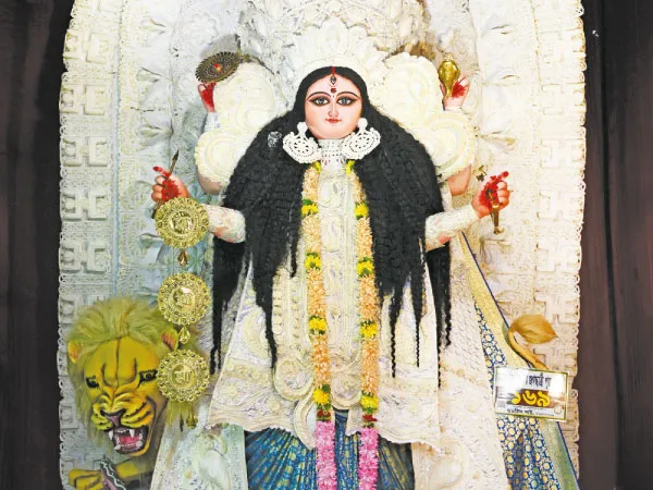 আজ থেকে চলবে একগুচ্ছ স্পেশাল ট্রেন