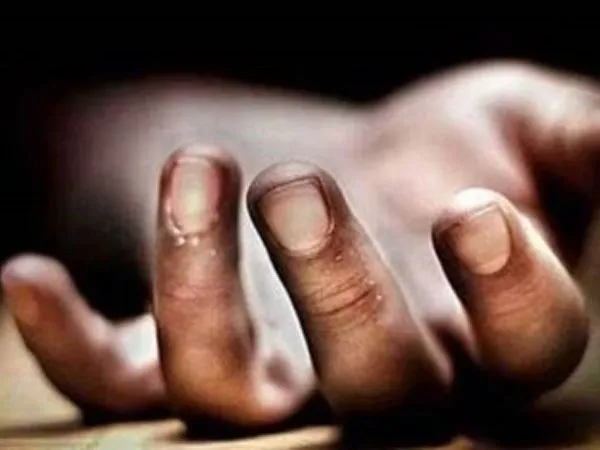 সম্পত্তি নিয়ে বিবাদ, মদ্যপ ছেলের মারধরে অপমানিত বৃদ্ধার মরণঝাঁপ