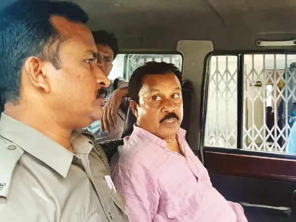 ষোড়শীকে ধর্ষণ, আর জি কর কাণ্ডের প্রতিবাদী বৃদ্ধ গ্রেপ্তার