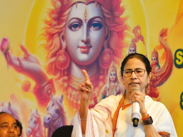 কারও কথায় আমাকে ভুল বুঝে মুখ ফেরাবেন না, ছটে বার্তা মুখ্যমন্ত্রীর