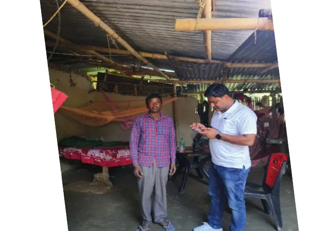 আবাসের তালিকায় নাম, রেলকে জমি দিয়ে ফাঁপড়ে একাধিক দাতা