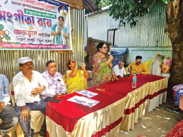 এই লড়াই অপপ্রচারের সঙ্গে মানুষের বিশ্বাসের
তন্ময় মল্লিক