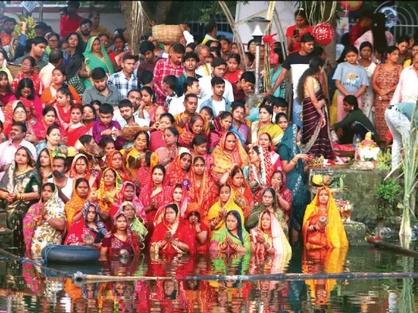 নির্বিঘ্নে মিটল ছটপুজো, সুরক্ষিত থাকল রবীন্দ্র ও সুভাষ সরোবর