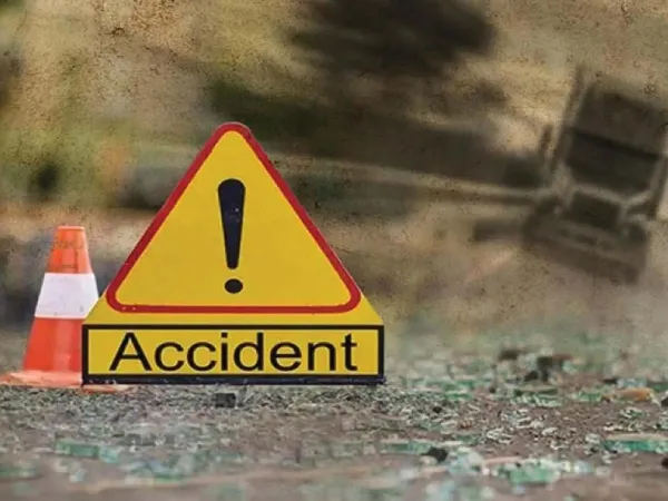 মালদহের হরিশ্চন্দ্রপুরে প্রাতঃভ্রমণে বেরিয়ে পিকআপ ভ্যানের ধাক্কায় মৃত ৩