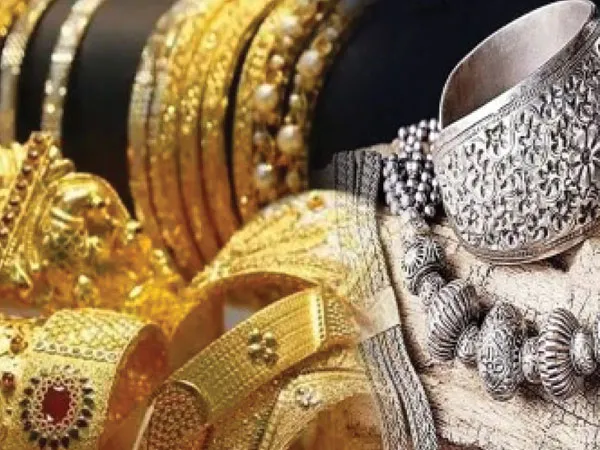 সোনার দাম কমল ১০ গ্রাম পিছু ১৬০০ টাকা, নিম্নমুখী রুপোও