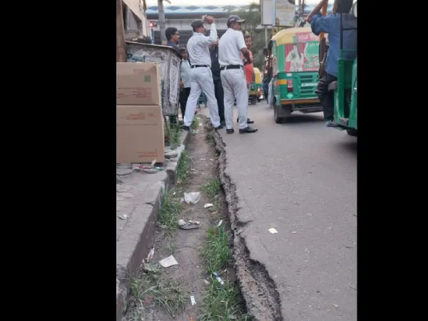 দুর্ঘটনাস্থলে রাস্তার ধারেই কার্ভ চ্যানেল, বিকল্প ভাবনা পুরসভার