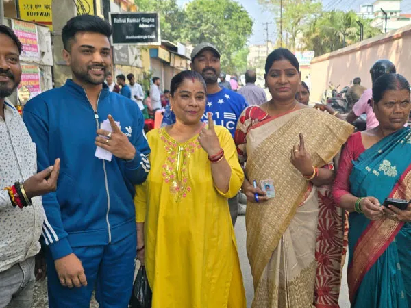 বাবুলাল নয়, জিতলে বিজেপির মুখ &lsquo;অনভিজ্ঞ&rsquo; আশা লকরা?