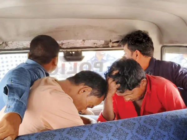 ট্যাব কাণ্ডে ধৃত আরও ৬,&nbsp;৩০০ টাকায় অ্যাকাউন্ট ভাড়া!