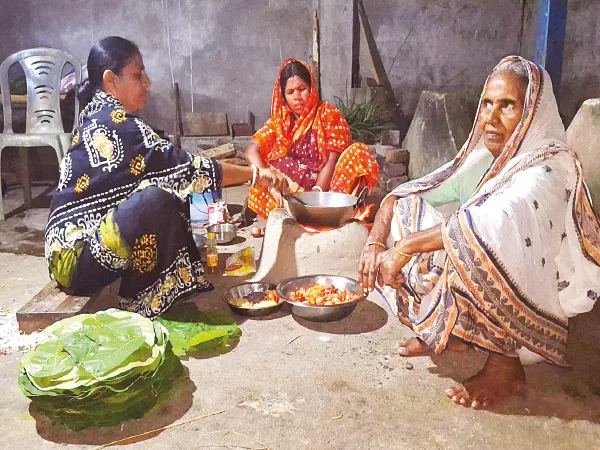 সবটাই ছিল গভীর রাজনৈতিক ষড়যন্ত্র,&nbsp;অতীত বেদনায় আজও কাতর ছত্রধরের বৃদ্ধা মা বেদনাবালা