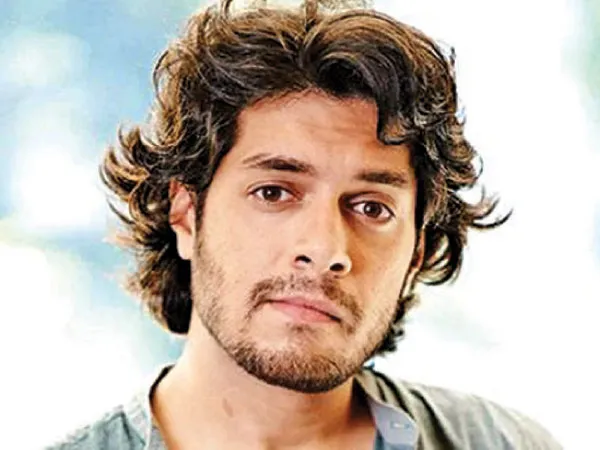 দ্বৈরথে মুখোমুখি জুনেদ