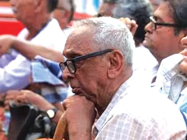 বর্ধিত পেনশনের প্রক্রিয়াই বন্ধ!&nbsp;ফাইল না ছাড়তে &lsquo;অলিখিত নির্দেশ&rsquo; কেন্দ্রের