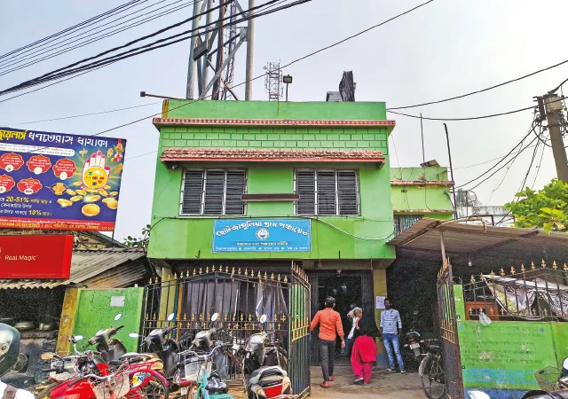 মাটি বিক্রি ঘিরে দত্তপুকুরে তৃণমূলের কোন্দল প্রকাশ্যে