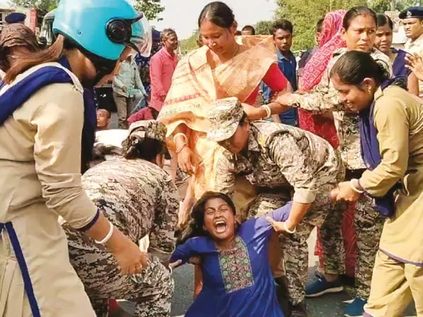 দাবি নিয়ে রাস্তায় কামতাপুর সংগ্রামী সমাজ, গুমাটিহাটে পথ অবরোধ