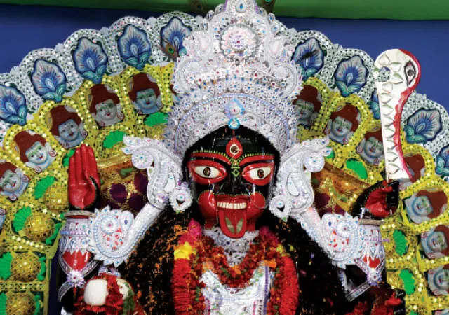 জিয়াগঞ্জে রাসপূর্ণিমায় রক্ষাকালীপুজো ঘিরে আনন্দোৎসবে স্থানীয়রা